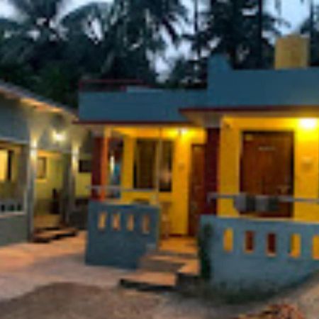 Om Shanti Paradise Gokarna  Exteriör bild